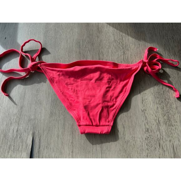 Frederick's of Hollywood Geranium Red Cheeky Bikini Bottom - M - Picture 3 of 4